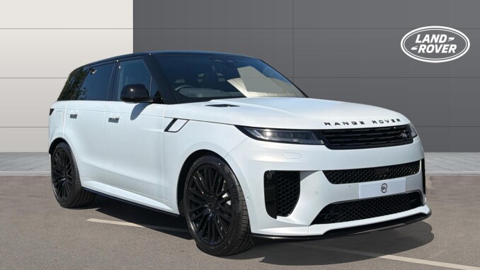 Land Rover Range Rover Sport 4.4 P635 V8 SV Ultimate Edition 5dr Auto Petrol Estate - Image 1
